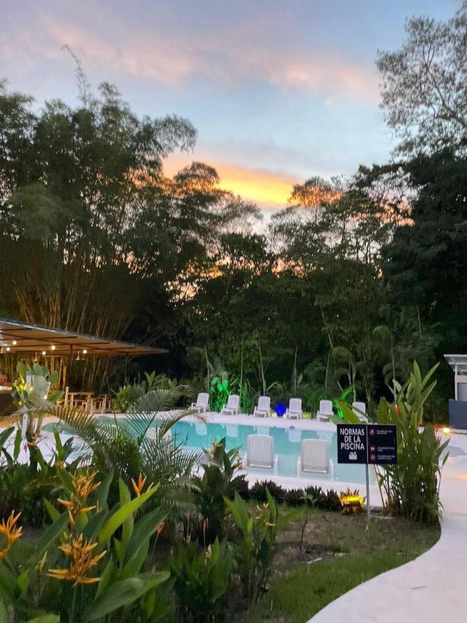 מלון קפוס Grand Park Manuel Antonio מראה חיצוני תמונה